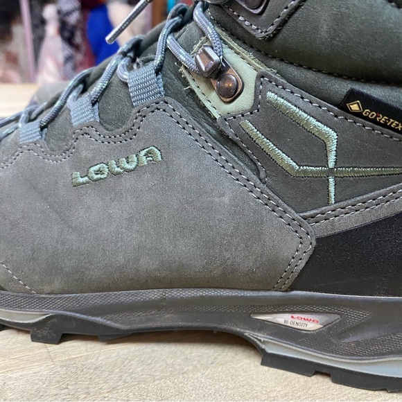 Lowa Lady Light Boot - Picture 2 of 7